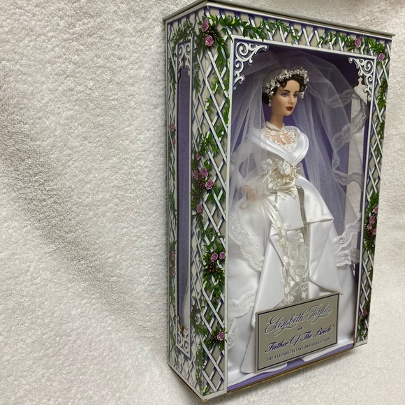 Elizabeth Taylor Collection Father of the Bride Doll - Picture 7 of 15
